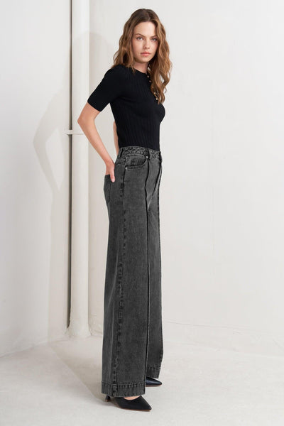 FP1712_BLACKDENIM_3_44410b45-b2b2-4ff7-a47b-42741a1c30c2_600x600.jpg