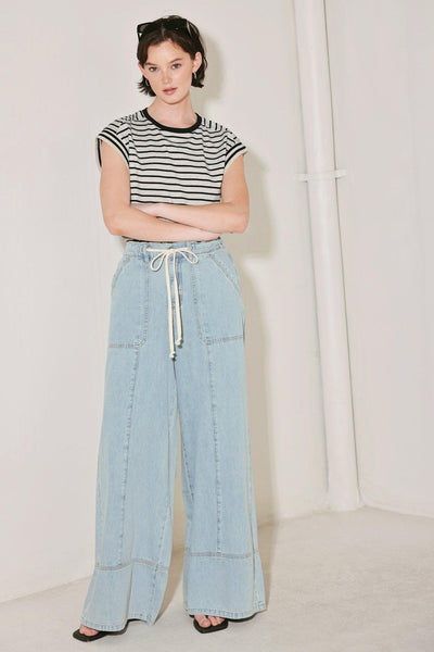 FP1859_LIGHTDENIM_6_29a25c20-b8b7-4ab6-bab1-b48716be2add_600x600.jpg